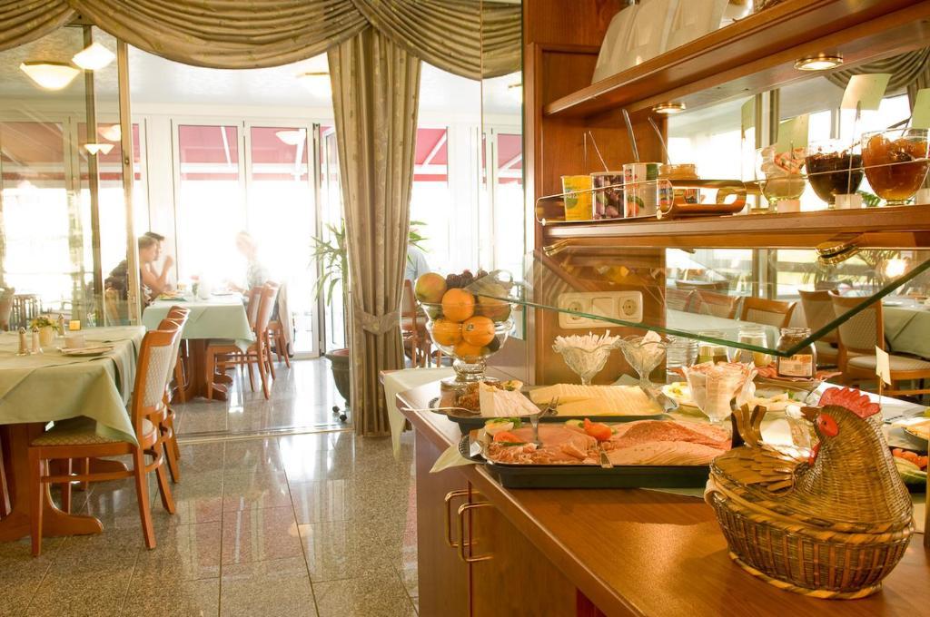Moselstern Hotel Brixiade &Triton โคเคห์ม ภายนอก รูปภาพ