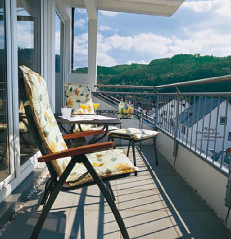 Moselstern Hotel Brixiade &Triton โคเคห์ม ภายนอก รูปภาพ